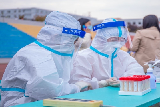 青岛工学院全面完成师生核酸检测，为师生安全“保驾护航”