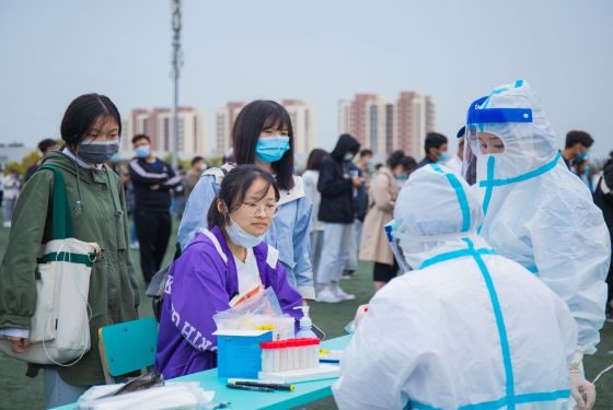 胶州唯一一所高校完成所有师生核酸检测！家长称看到了“放心”