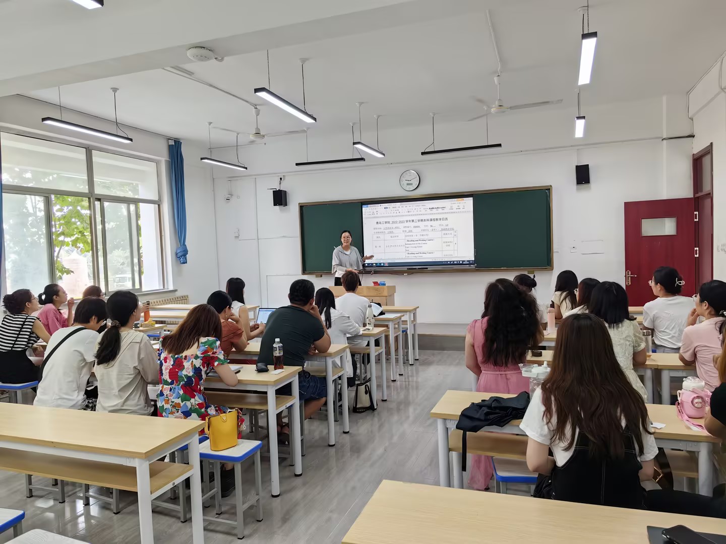 凝“新”聚力 初试锋芒——基础教育学院开展新教师课前试讲活动 凝“新”聚力 初试锋芒——基础教育学院开展新教师课前试讲活动