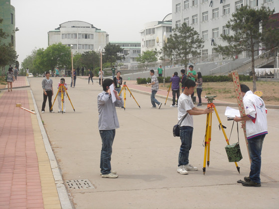 建筑工程学院