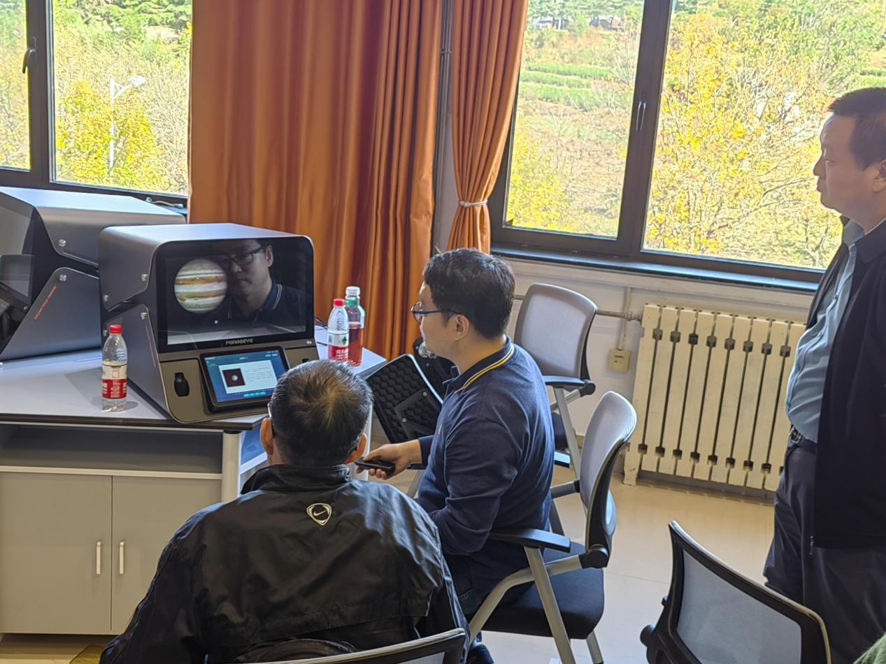 青岛工学院设计艺术与传媒学院赴中国海洋大学参观虚拟仿真实验室 青岛工学院设计艺术与传媒学院赴中国海洋大学参观虚拟仿真实验室