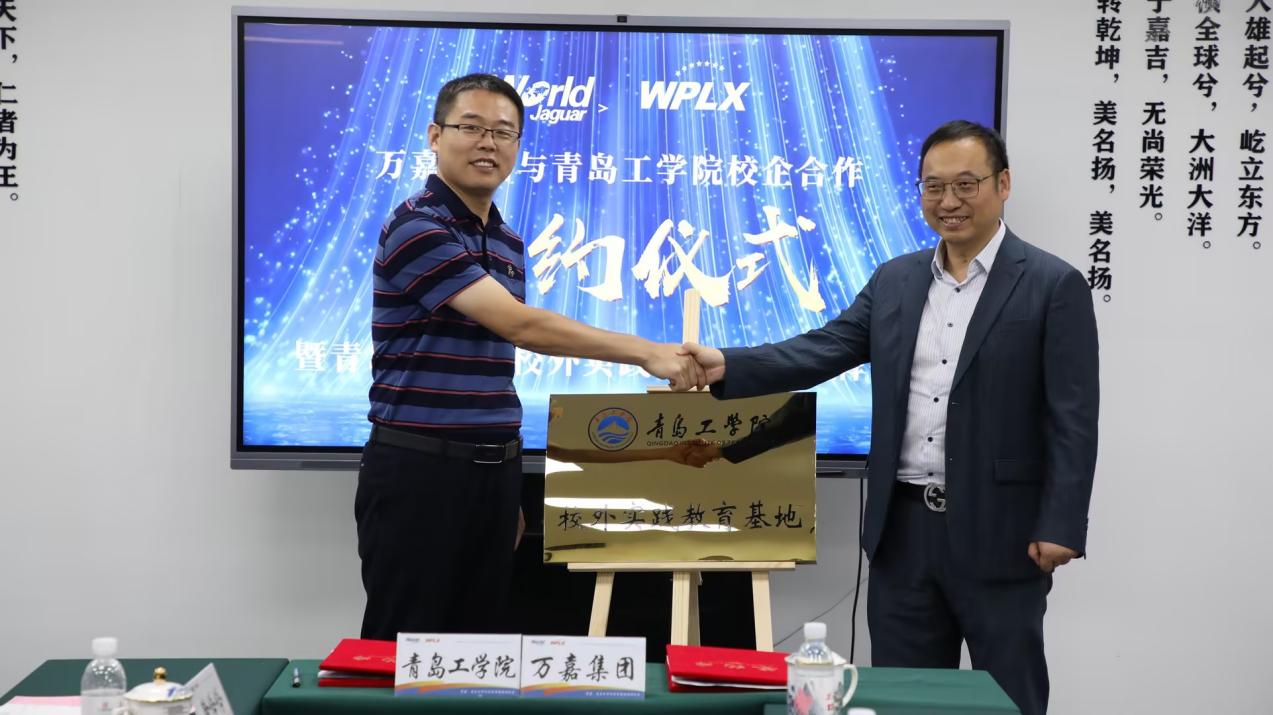 校企签约谋发展 合作双赢谱新篇 ——我校信息工程学院开展“千企百业进校园 促立促强促就业”系列活动 校企签约谋发展 合作双赢谱新篇 ——我校信息工程学院开展“千企百业进校园 促立促强促就业”系列活动